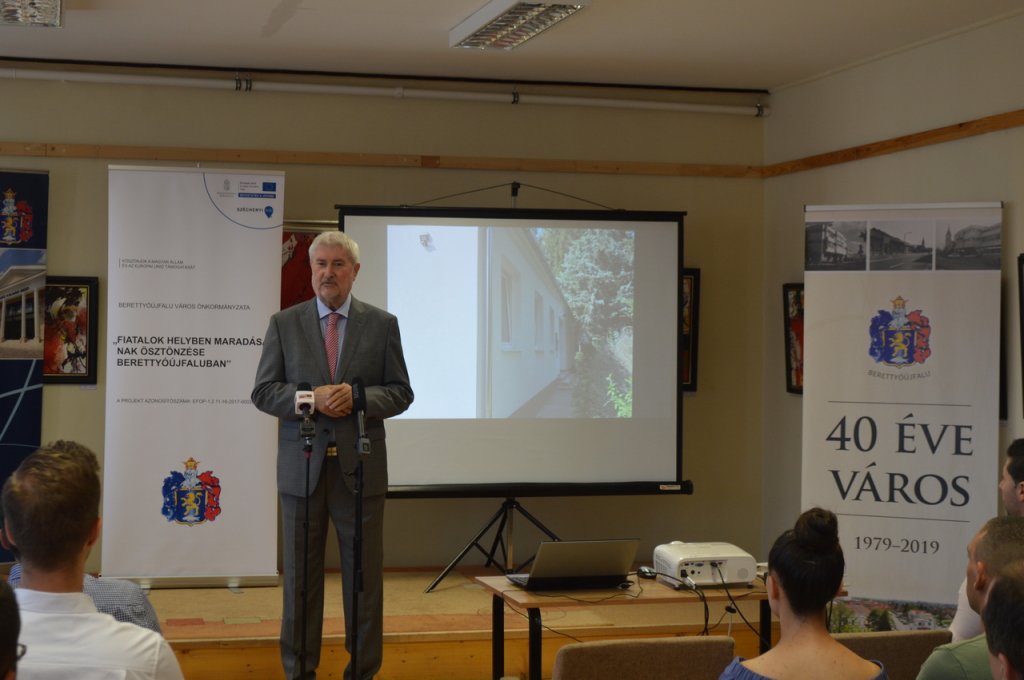 Fecskelakások átadása 02